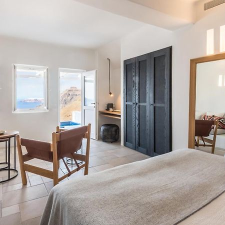 Porto Fira Suites Екстериор снимка