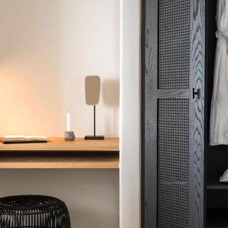 Porto Fira Suites Екстериор снимка