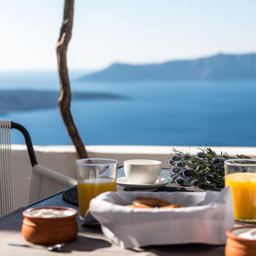 Porto Fira Suites Екстериор снимка