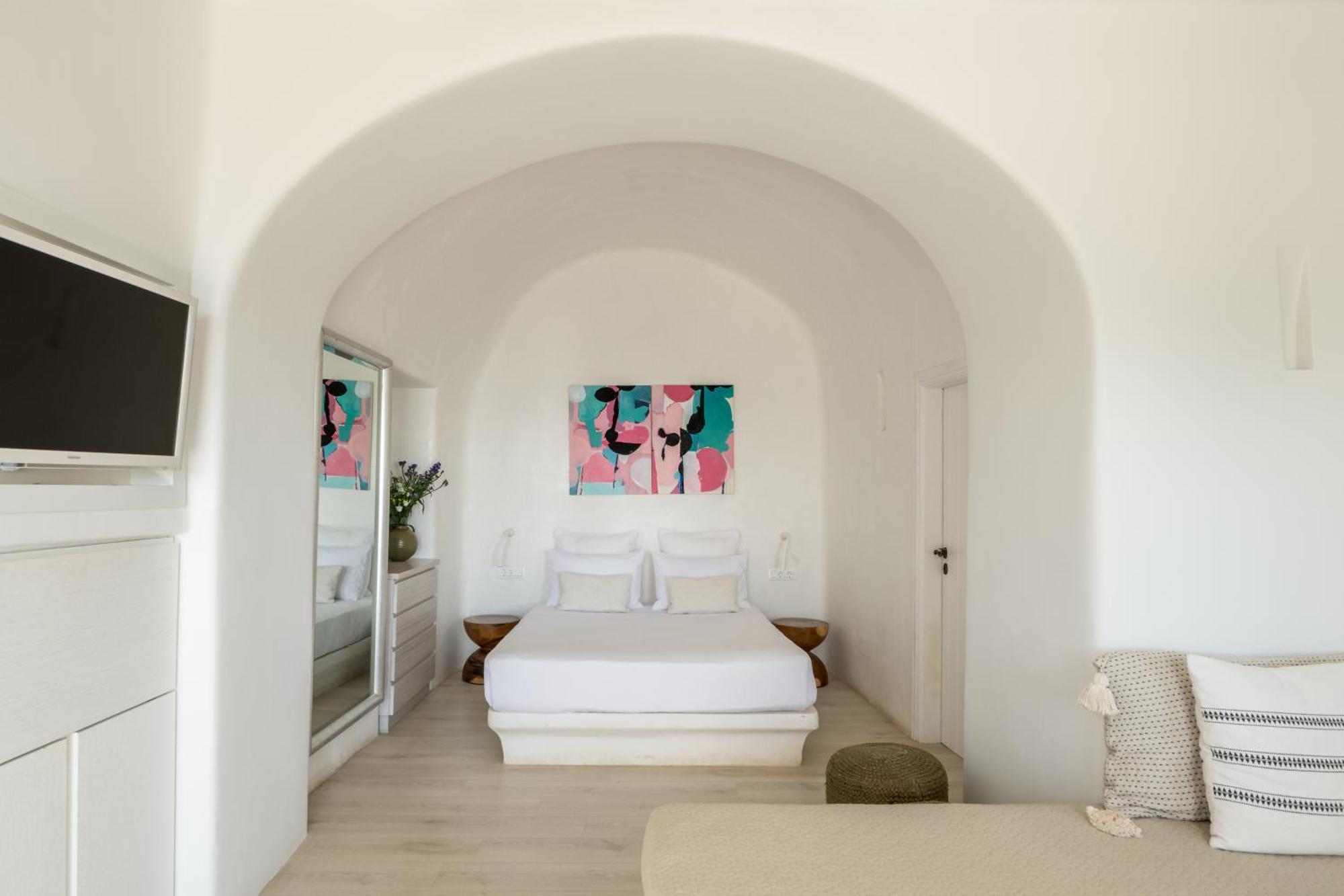 Porto Fira Suites Екстериор снимка