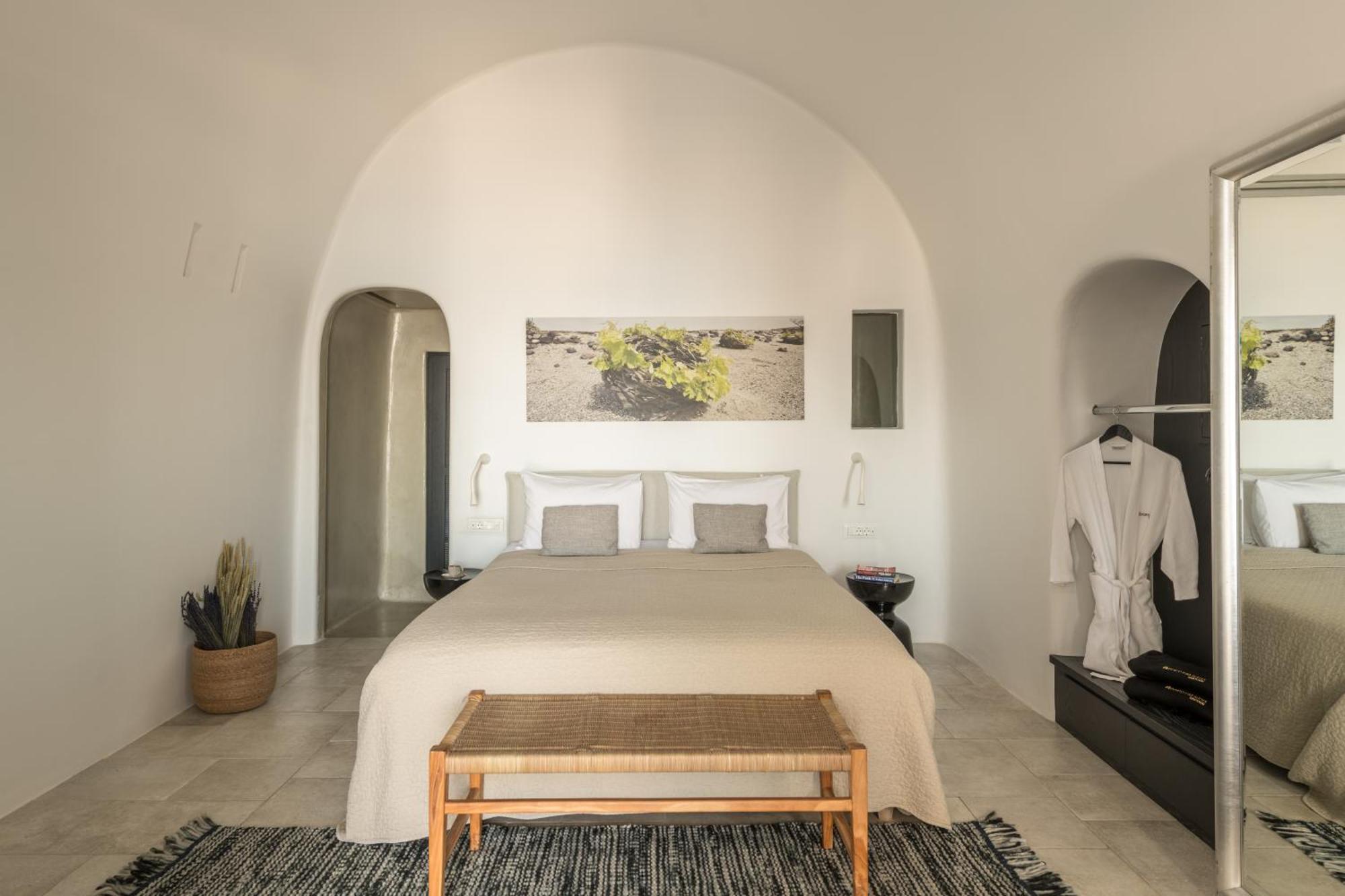 Porto Fira Suites Екстериор снимка