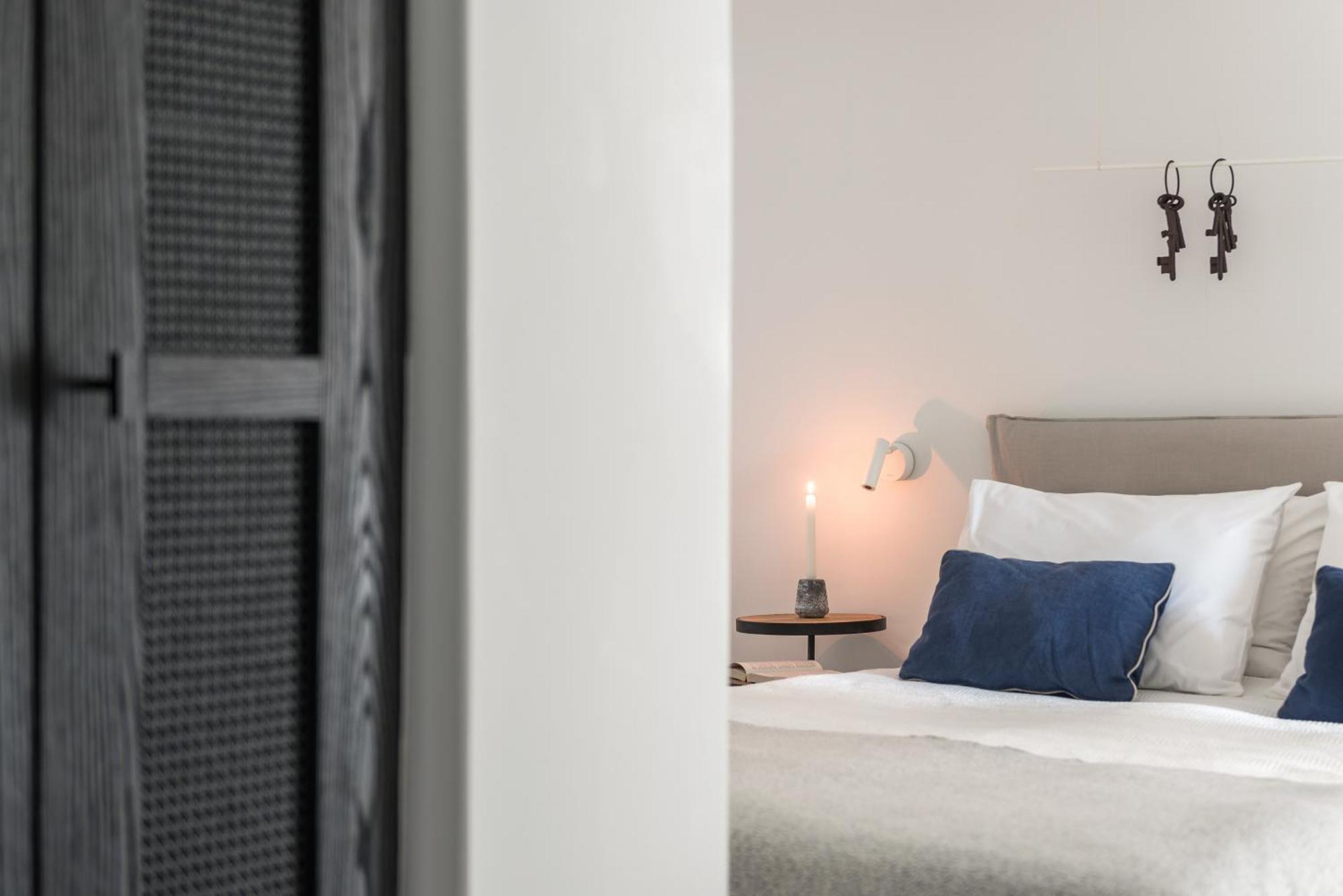 Porto Fira Suites Екстериор снимка