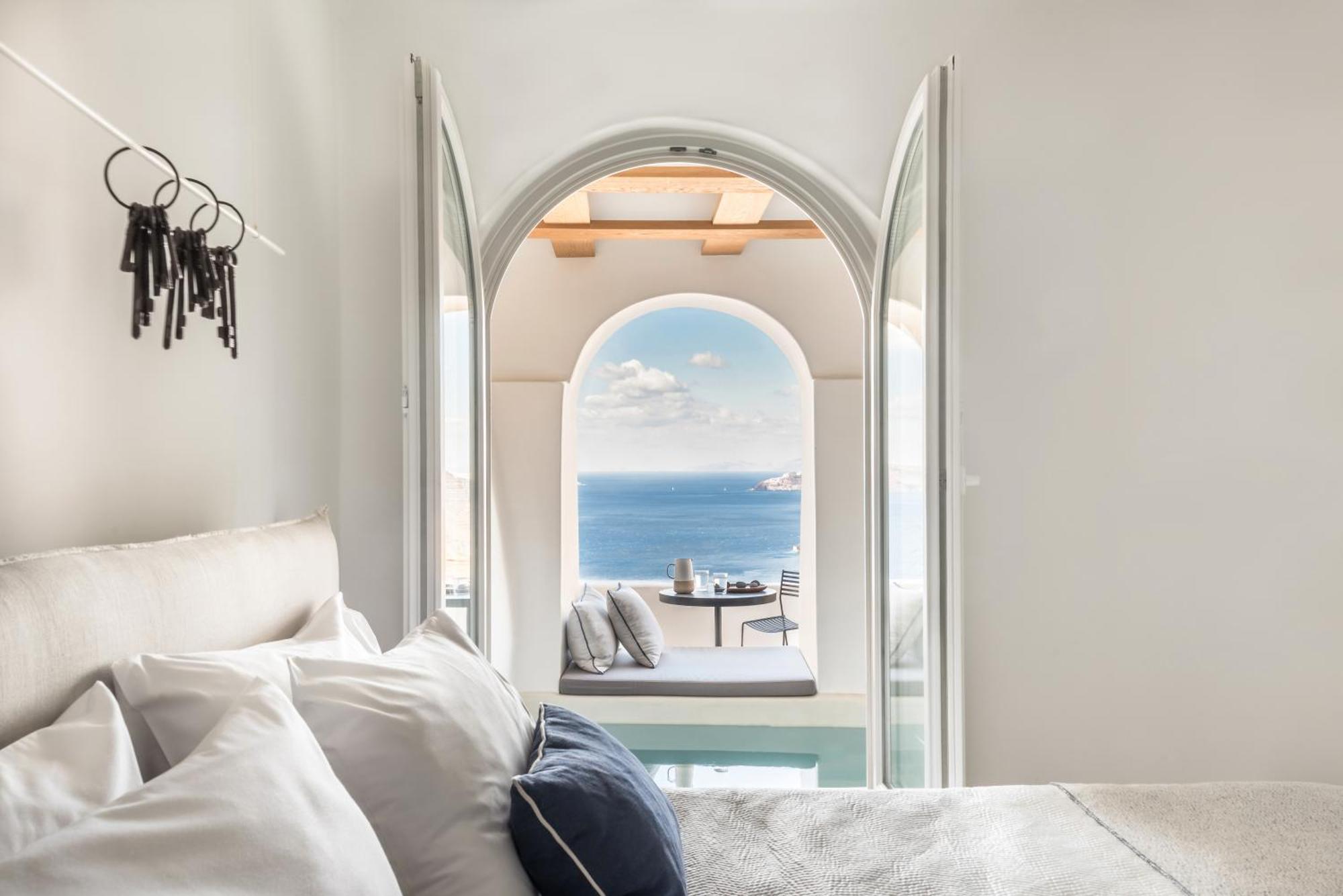 Porto Fira Suites Екстериор снимка