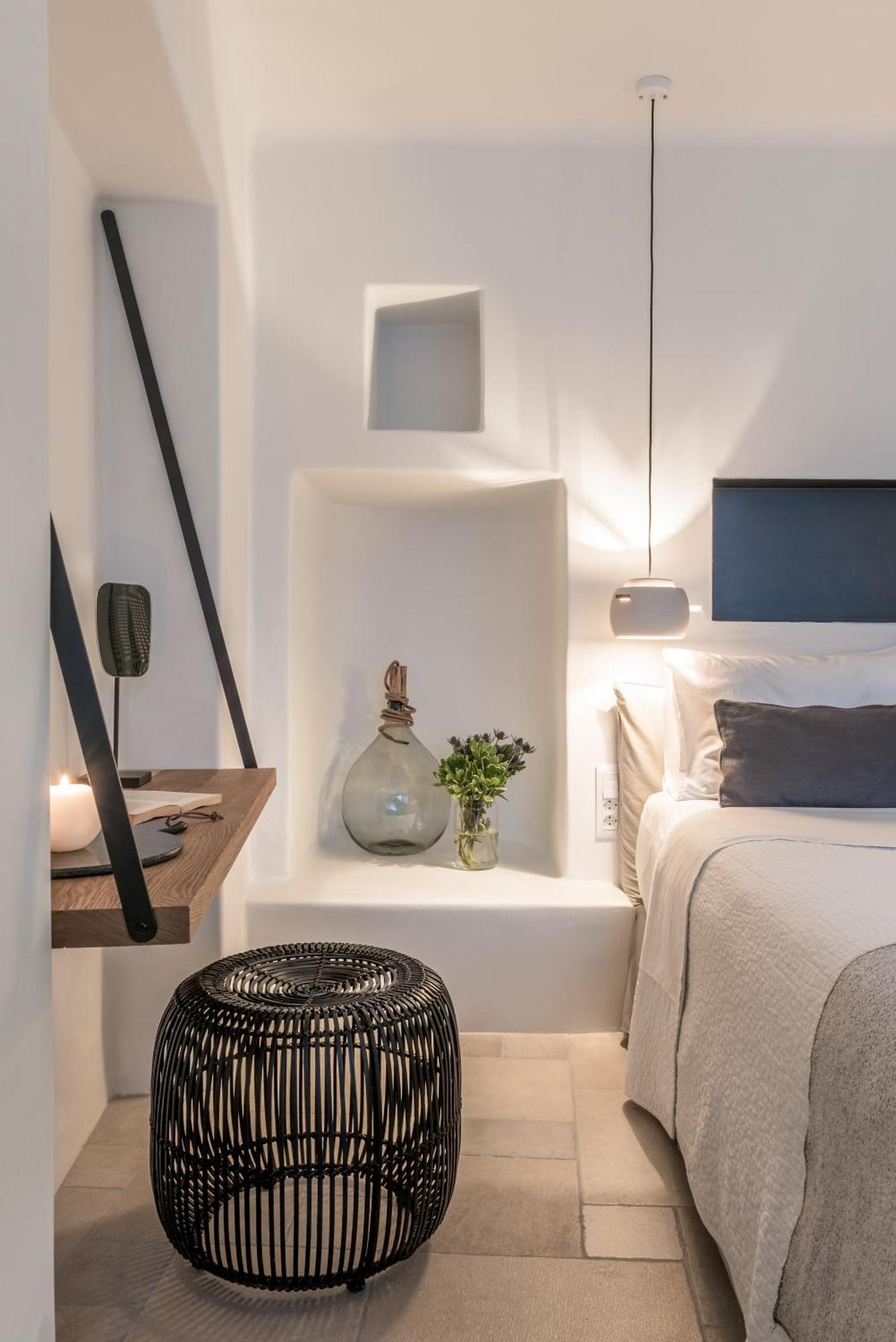 Porto Fira Suites Екстериор снимка