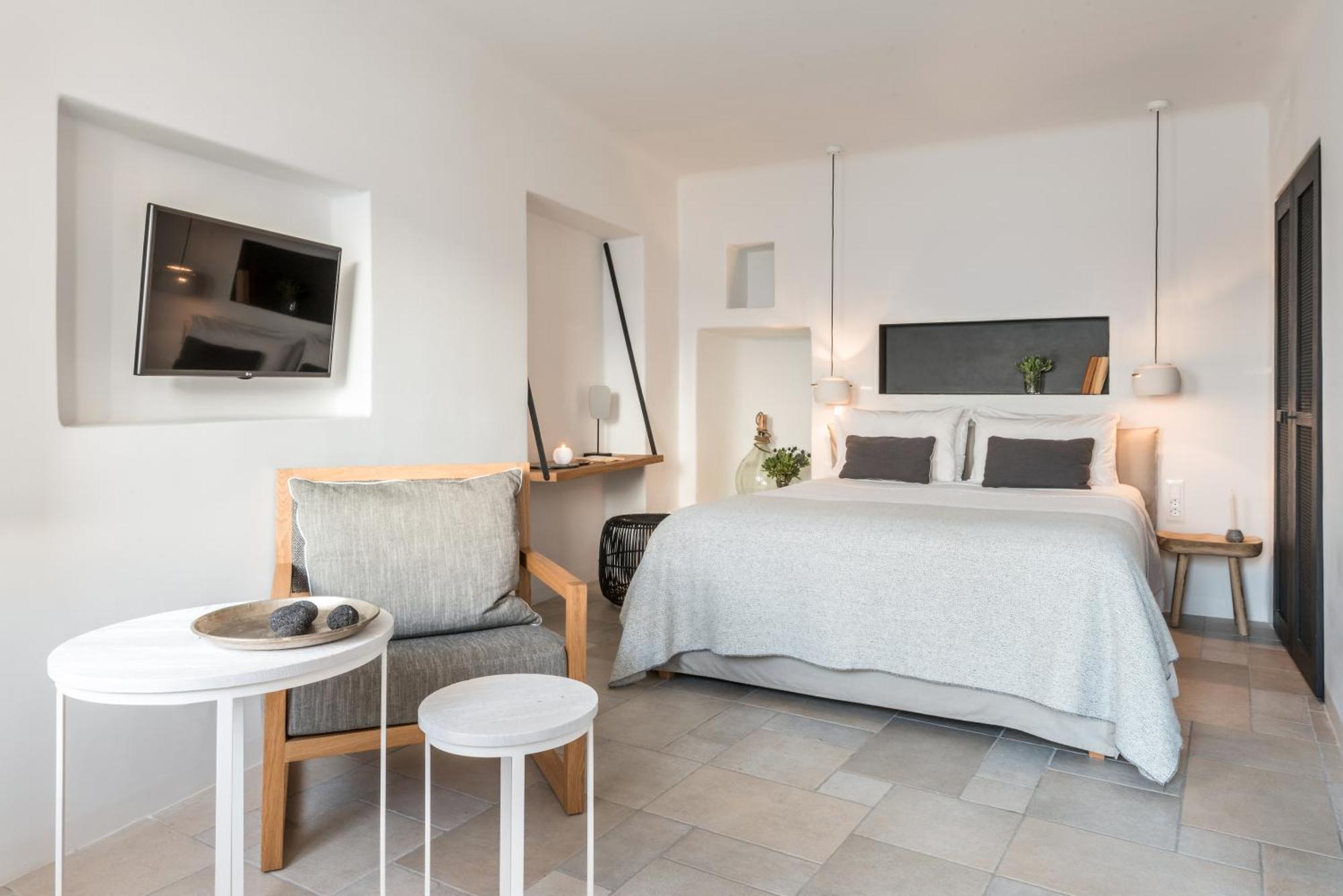 Porto Fira Suites Екстериор снимка