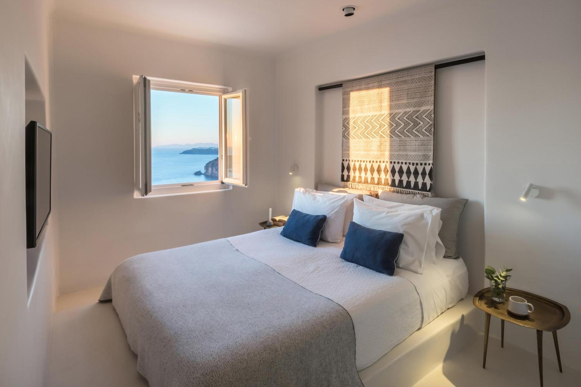 Porto Fira Suites Екстериор снимка