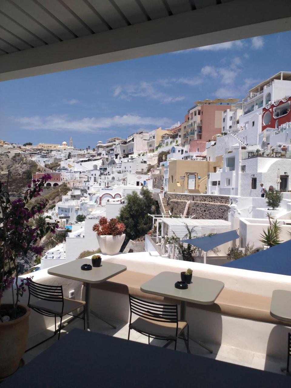 Porto Fira Suites Екстериор снимка
